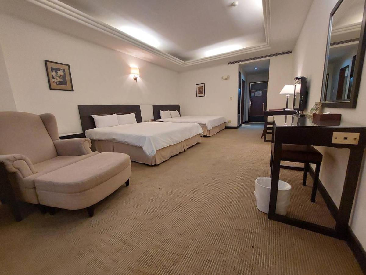 Herkang Hotel Tajcshung Kültér fotó