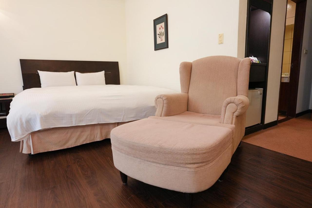 Herkang Hotel Tajcshung Kültér fotó