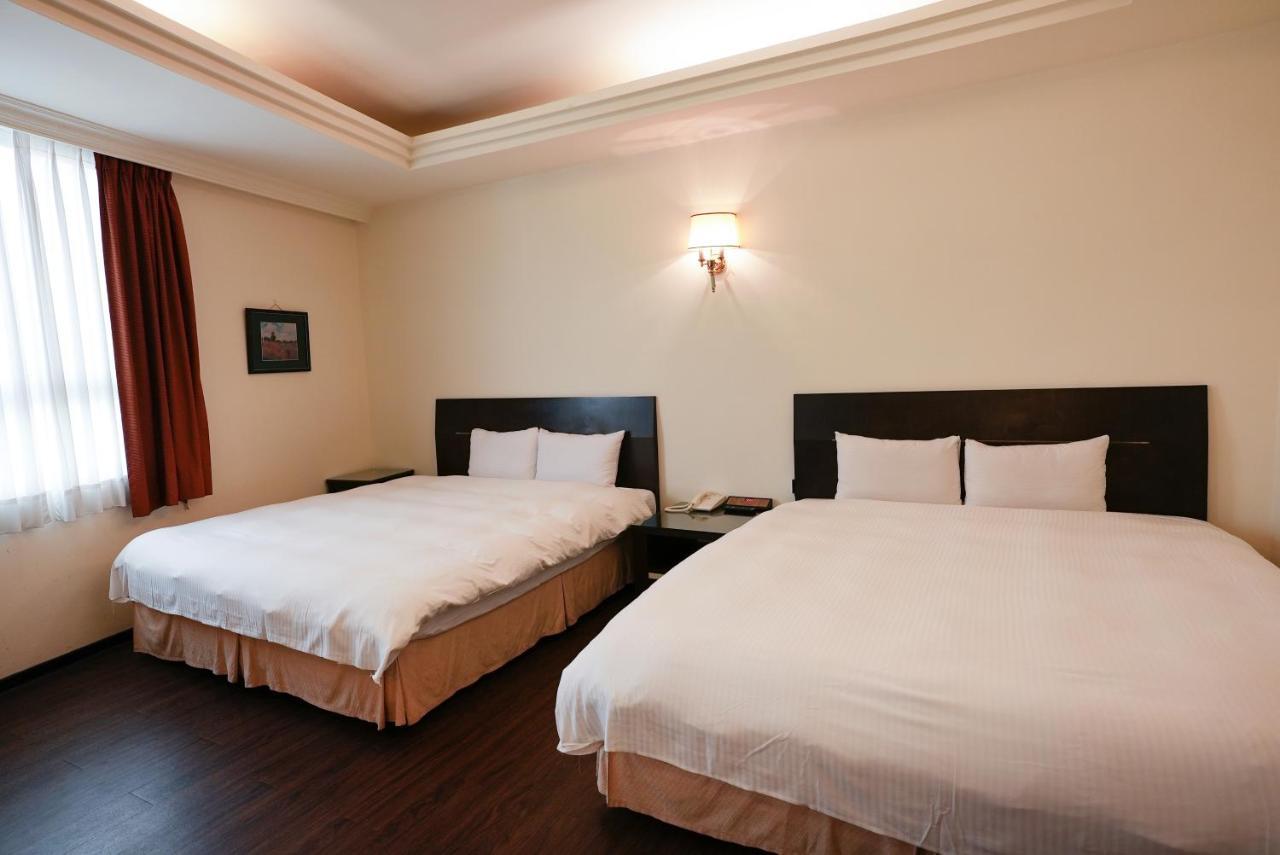 Herkang Hotel Tajcshung Kültér fotó