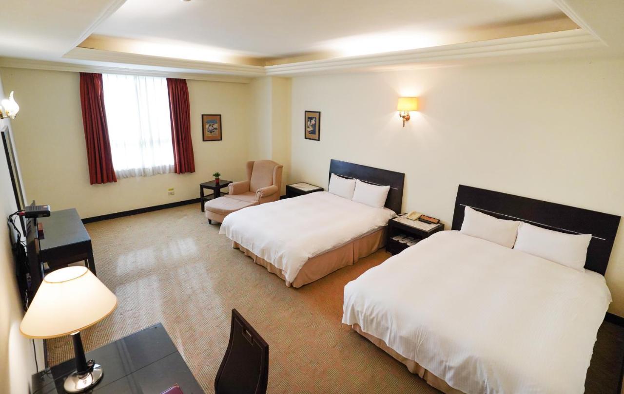 Herkang Hotel Tajcshung Kültér fotó