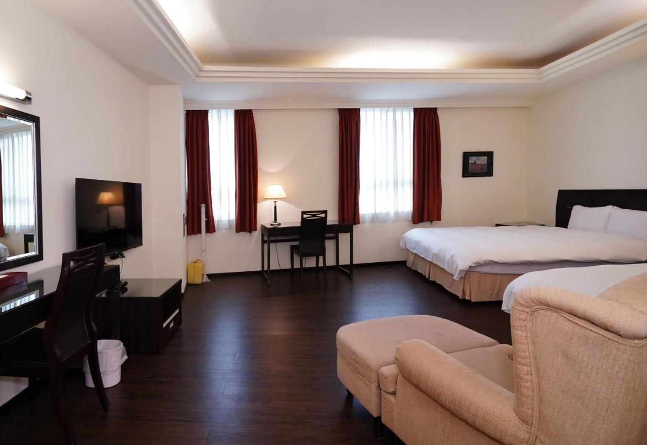 Herkang Hotel Tajcshung Kültér fotó
