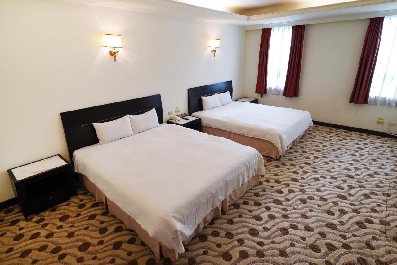 Herkang Hotel Tajcshung Kültér fotó