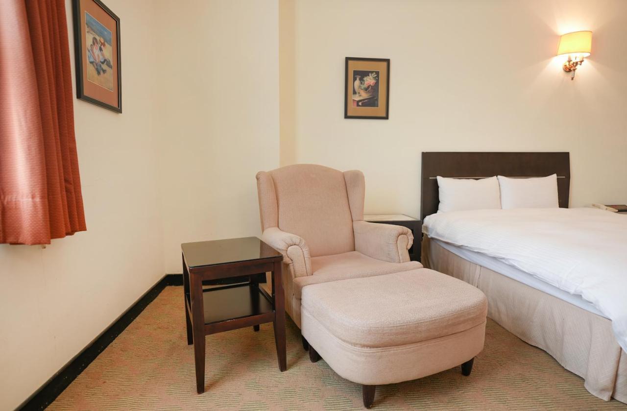 Herkang Hotel Tajcshung Kültér fotó