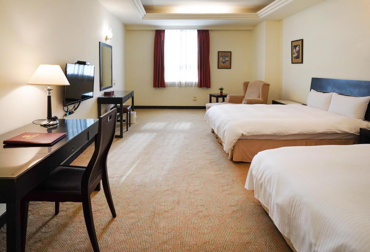 Herkang Hotel Tajcshung Kültér fotó