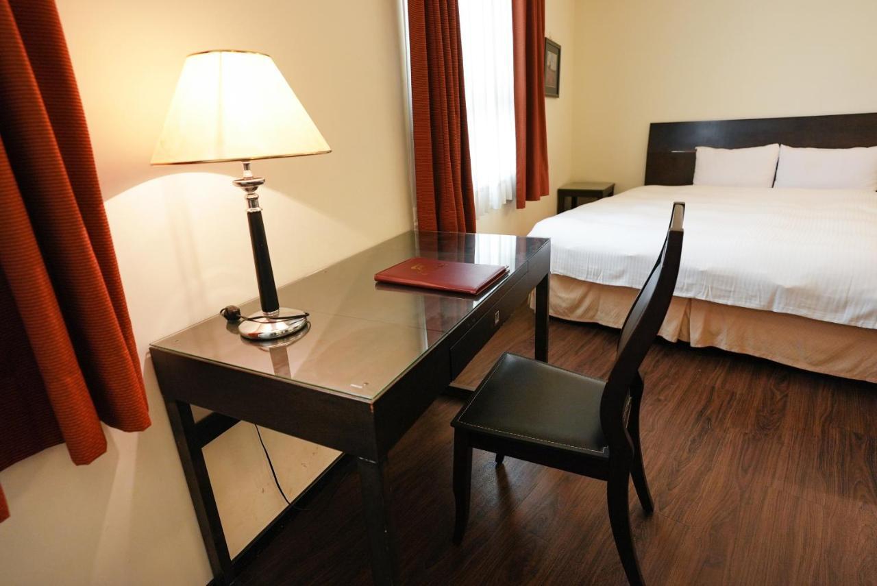 Herkang Hotel Tajcshung Kültér fotó