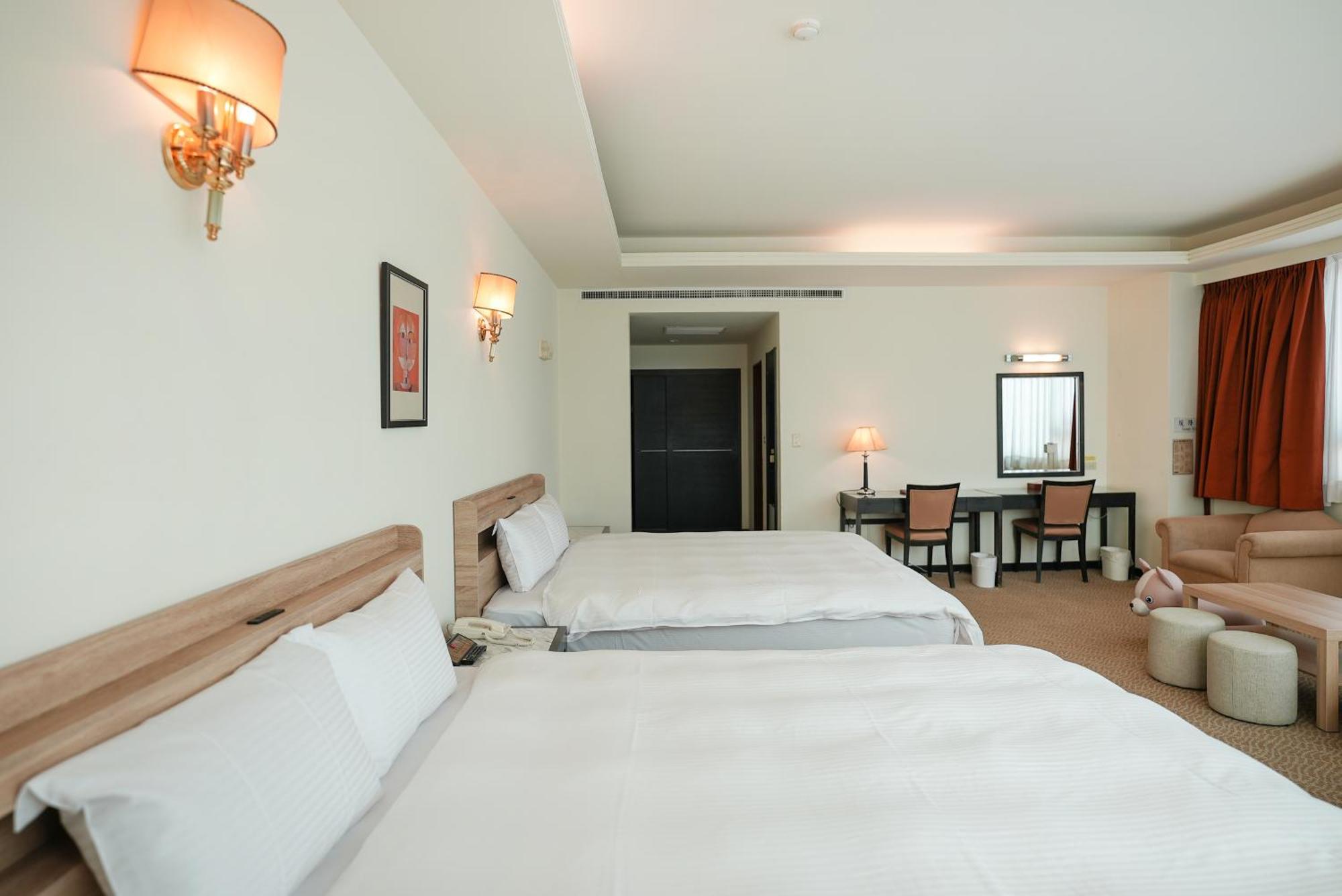 Herkang Hotel Tajcshung Kültér fotó